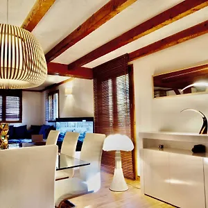 https://chalet-greystone.hotels-rhonealpes.com