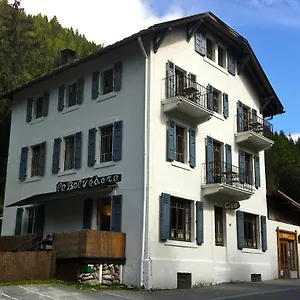 https://gite-le-belvedere.hotels-rhonealpes.com